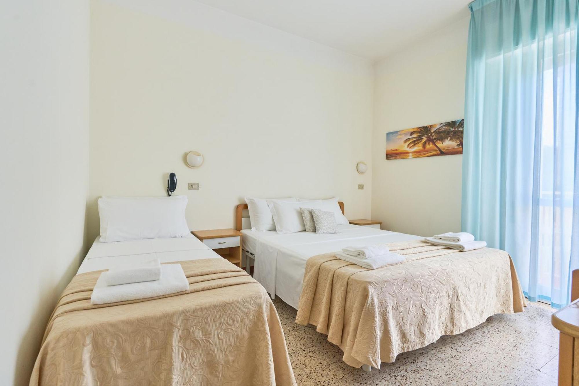 Hotel Bruna B&B Milano Marittima Eksteriør bilde