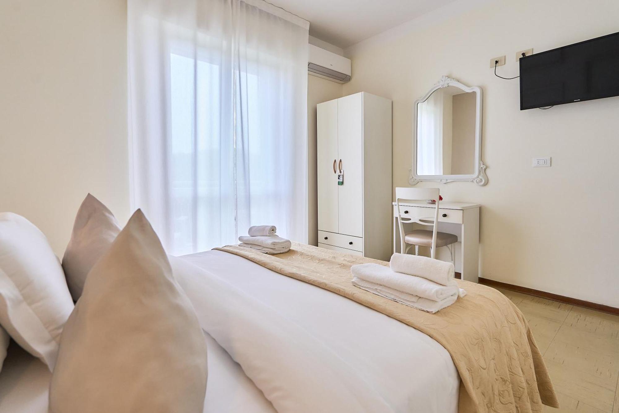 Hotel Bruna B&B Milano Marittima Eksteriør bilde