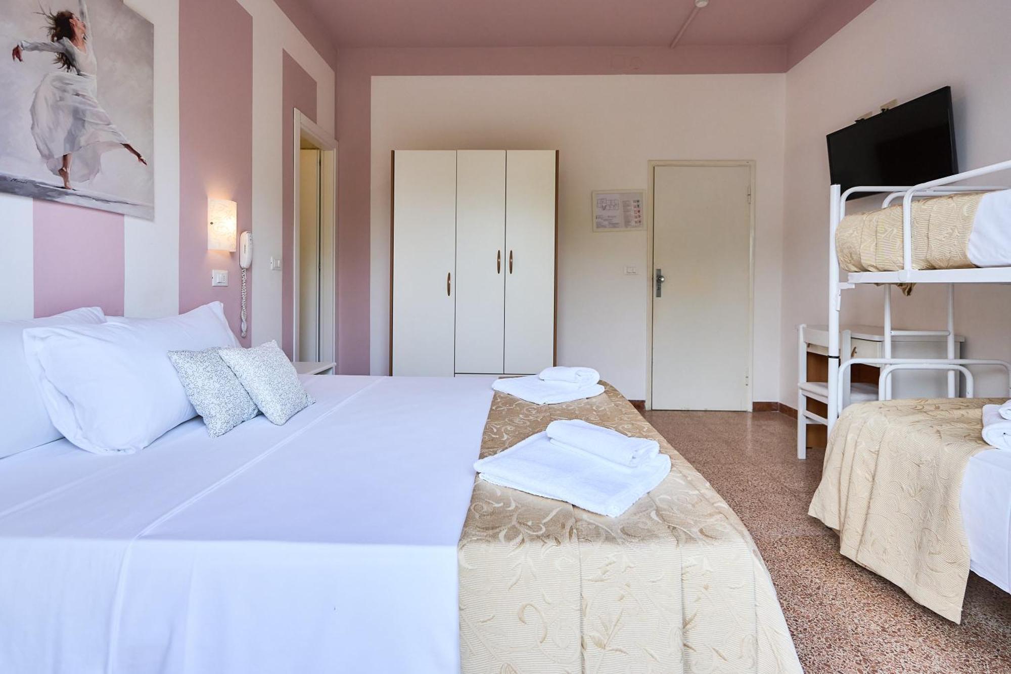 Hotel Bruna B&B Milano Marittima Eksteriør bilde