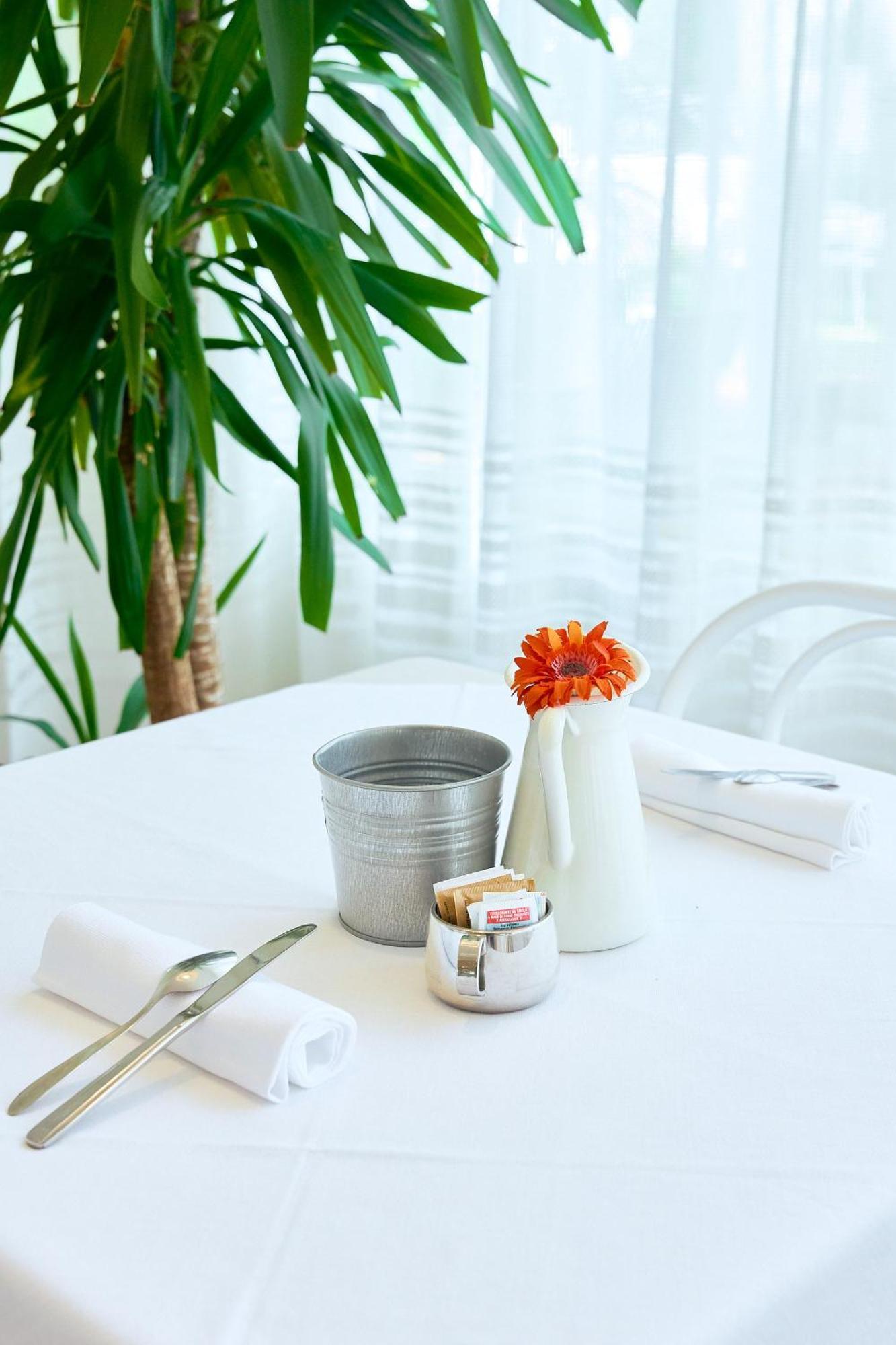 Hotel Bruna B&B Milano Marittima Eksteriør bilde