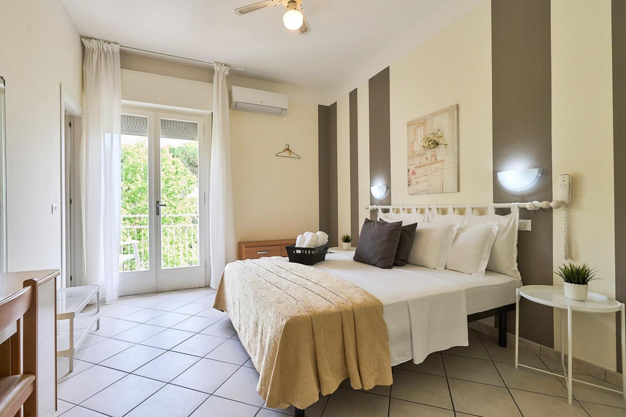 Hotel Bruna B&B Milano Marittima Eksteriør bilde