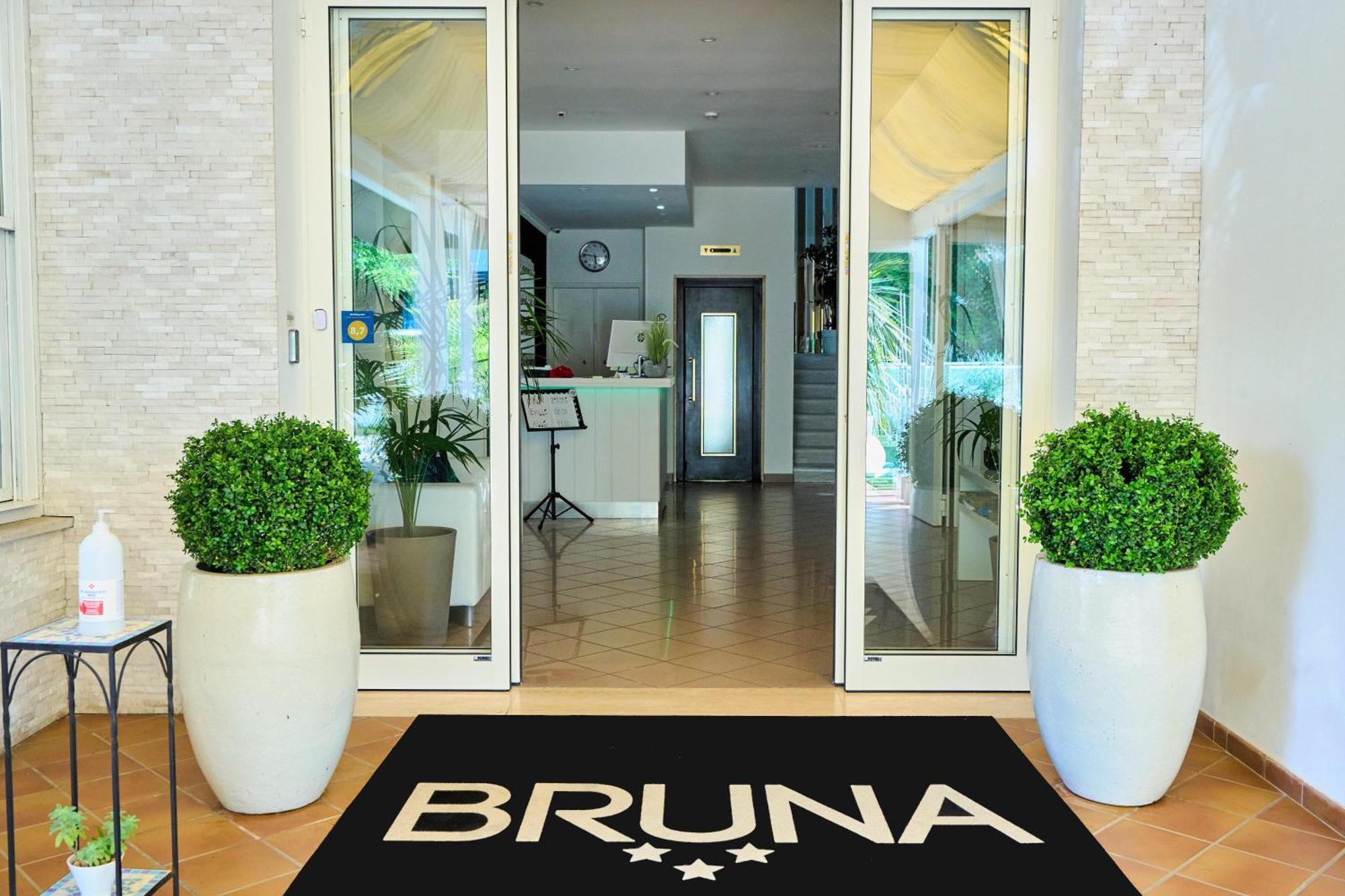 Hotel Bruna B&B Milano Marittima Eksteriør bilde