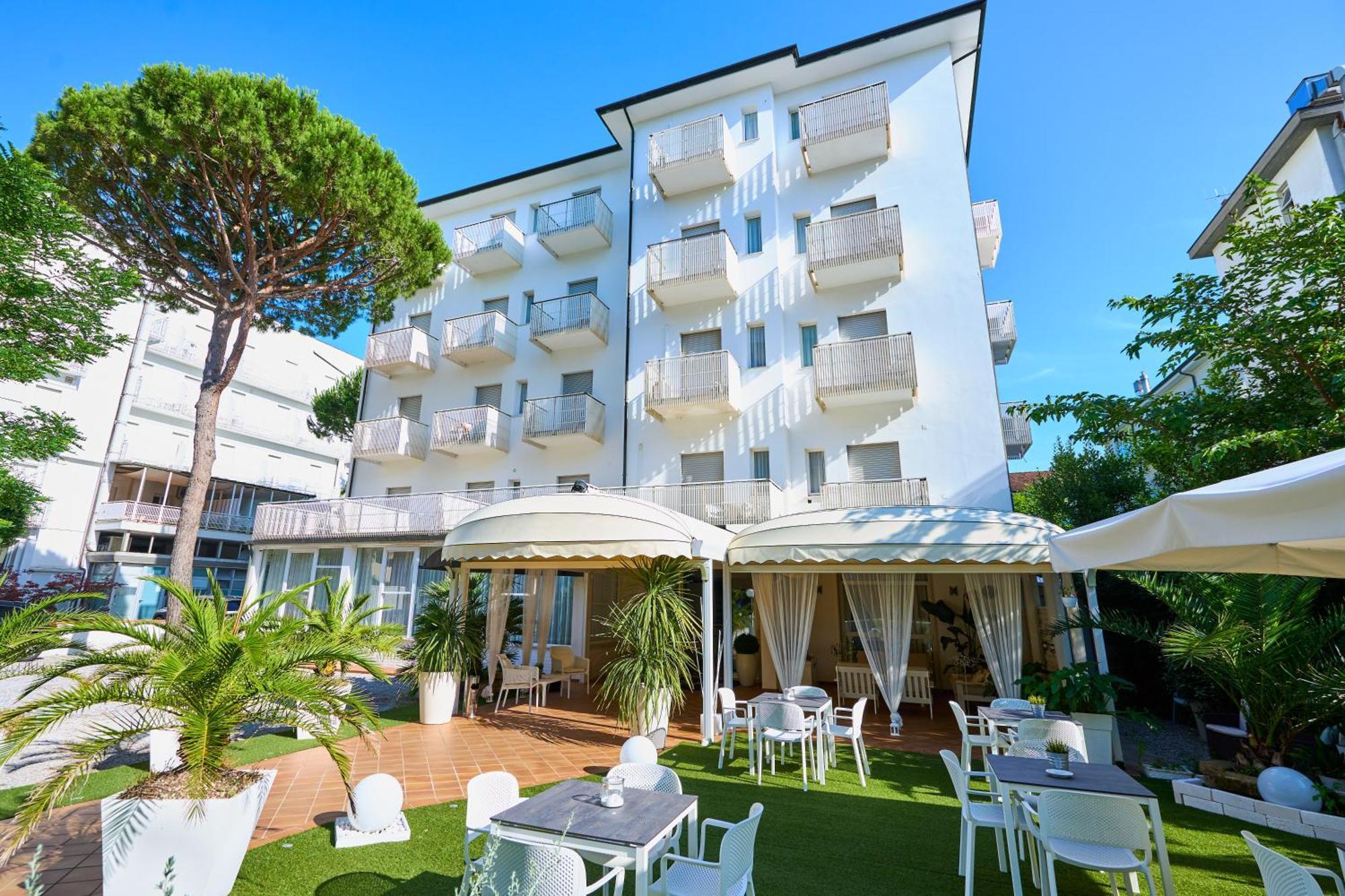 Hotel Bruna B&B Milano Marittima Eksteriør bilde