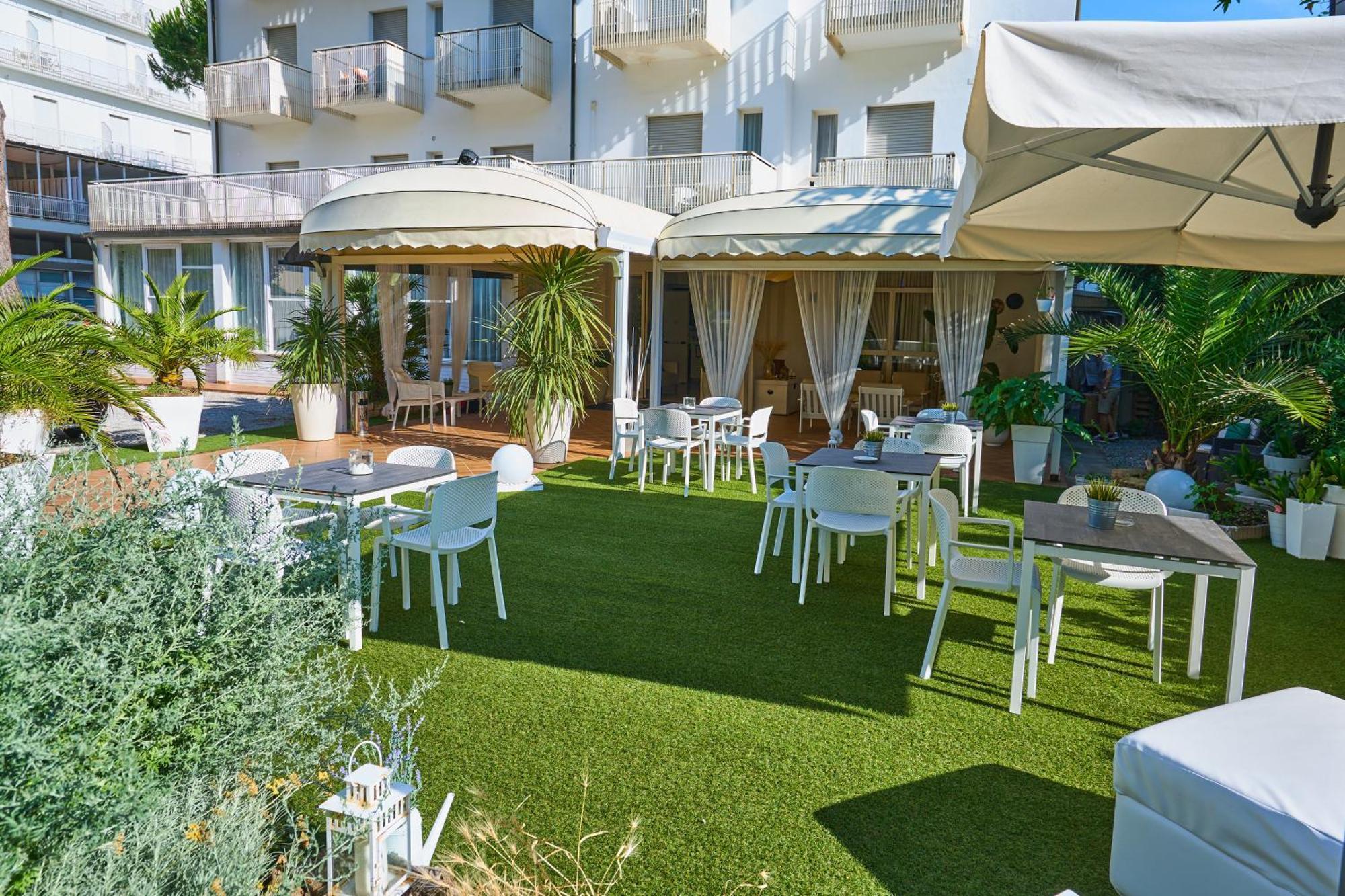 Hotel Bruna B&B Milano Marittima Eksteriør bilde