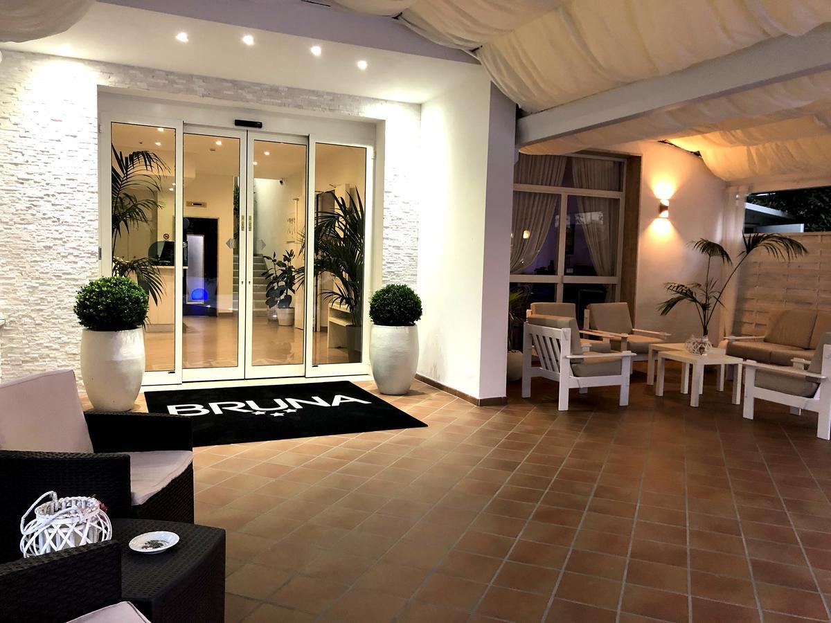 Hotel Bruna B&B Milano Marittima Eksteriør bilde